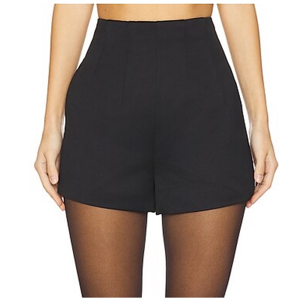 NWOT! Lovers and Friends Nina Short in Black